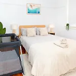 Ocean Retreat, Unbeatable Location, Family & Couple Friendly Apartment
